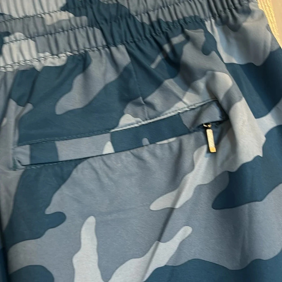 Kanu NWT women’s blue camo unlined swim/beach shorts size 12 - Picture 7 of 9